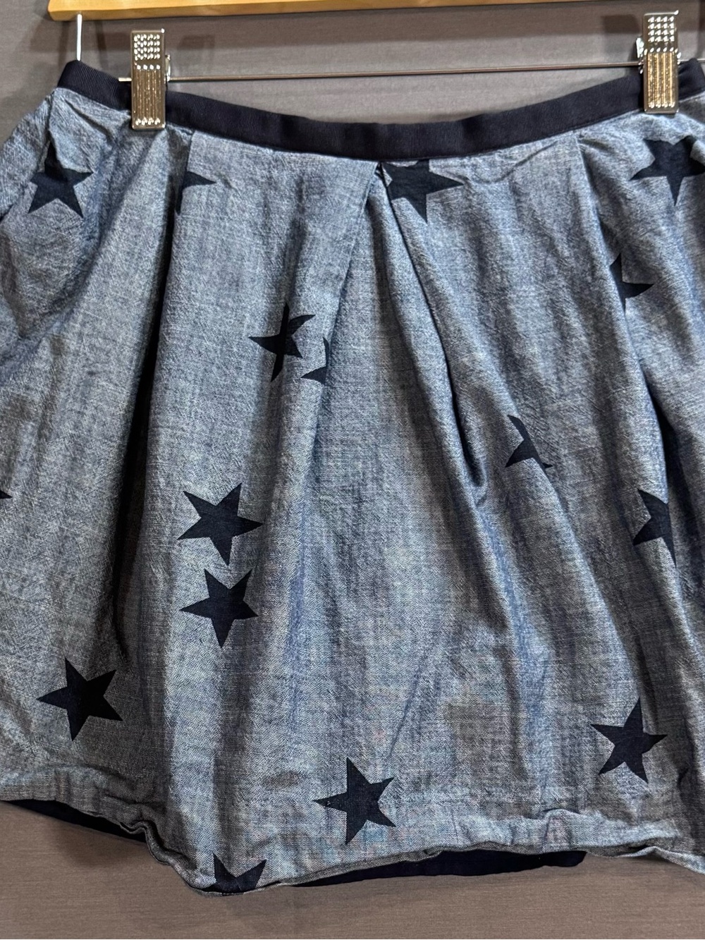 Women's Star-Print Chambray Skirt